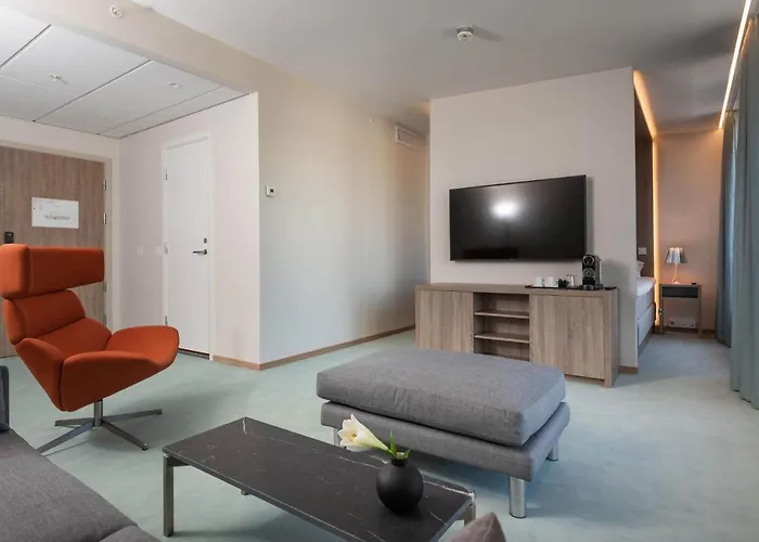 Hotel Thon Parken 4*